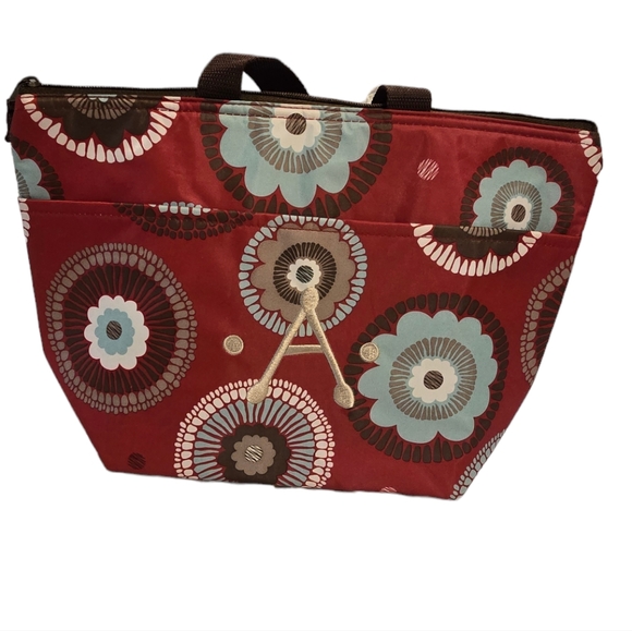 Thirty One Thermal Tote in Pattern of Andrews Garden. Never Used Excellent Cond - Picture 1 of 4
